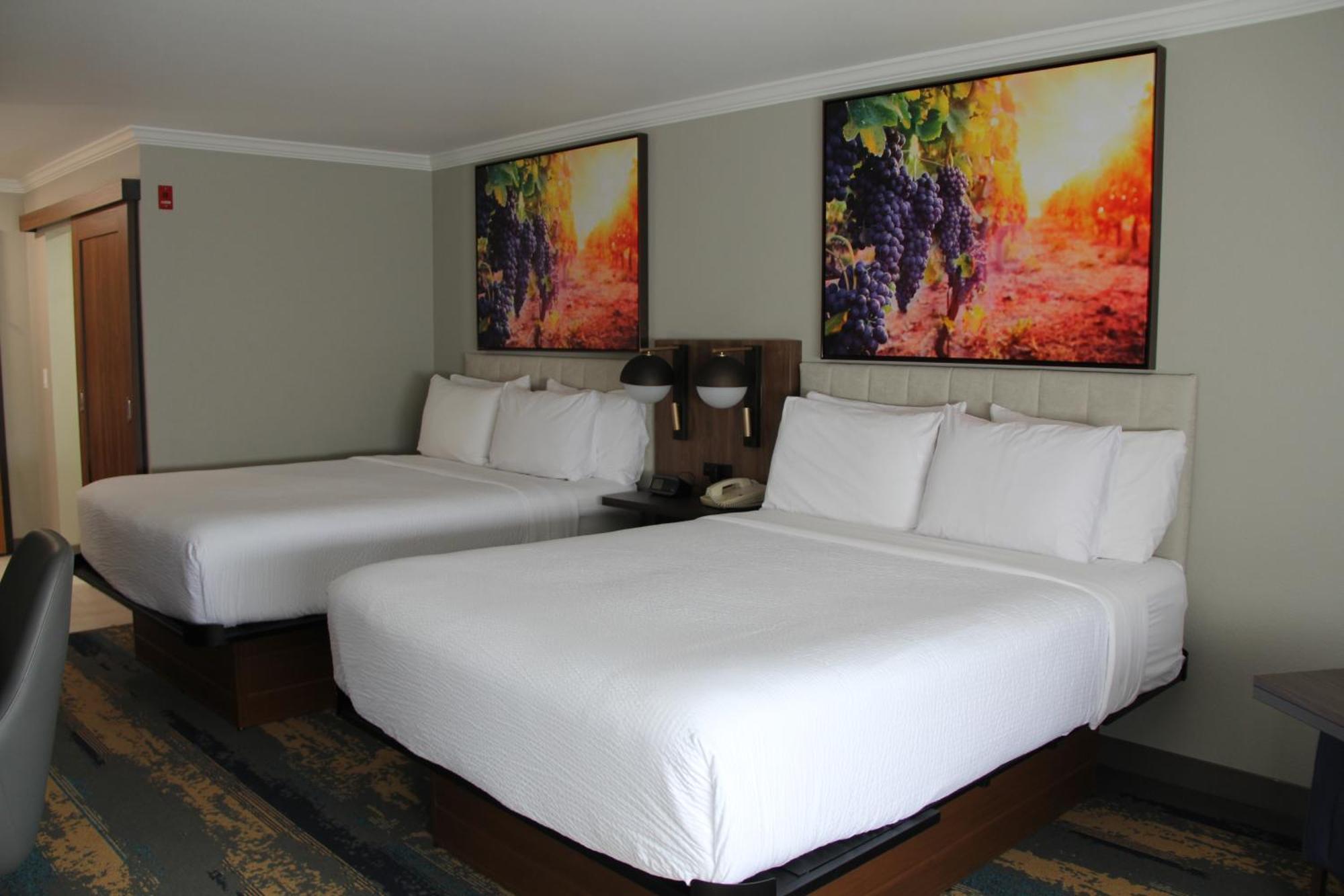 La Quinta Inn & Suites By Wyndham Yakima Downtown Екстер'єр фото