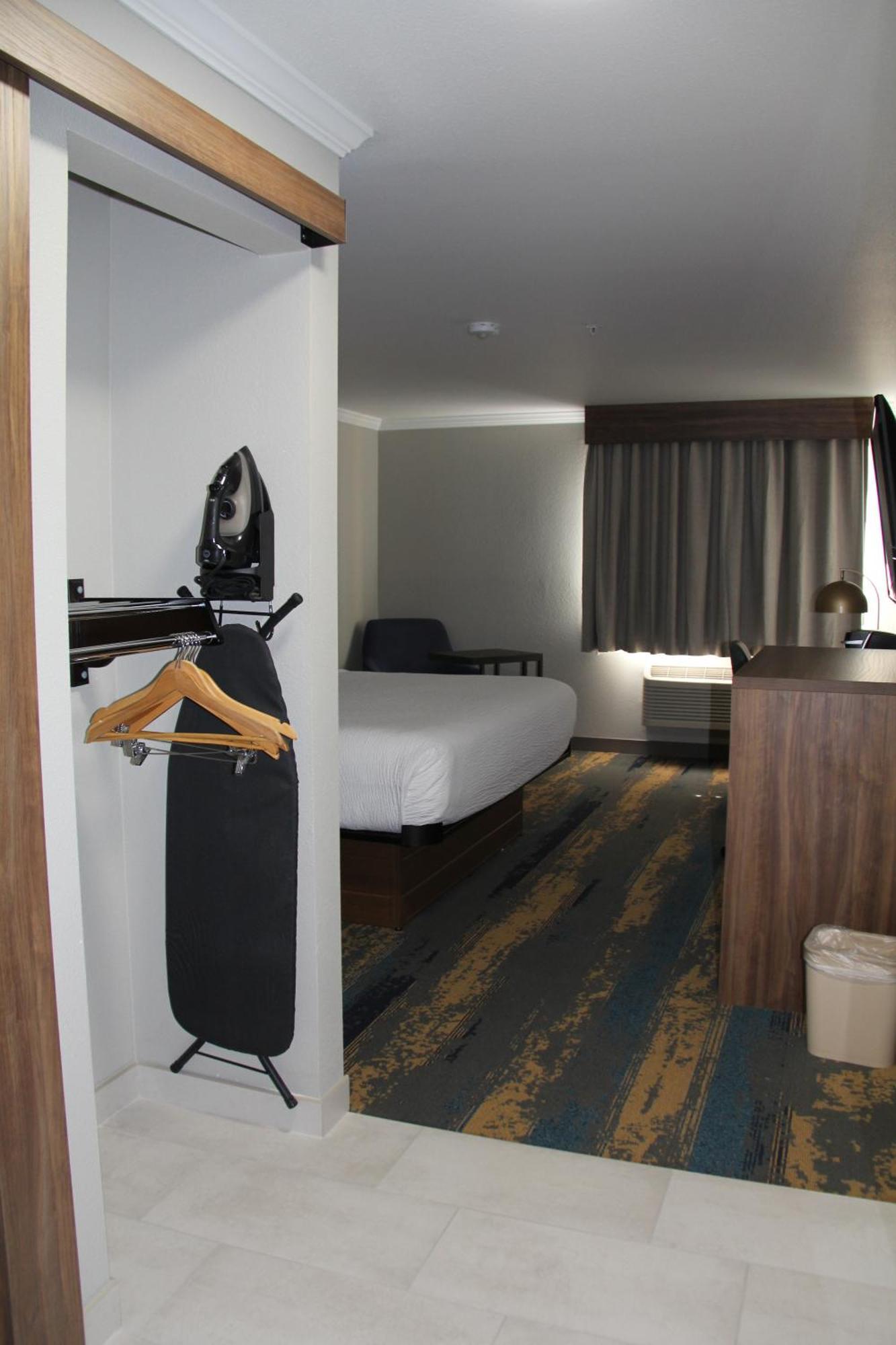 La Quinta Inn & Suites By Wyndham Yakima Downtown Екстер'єр фото
