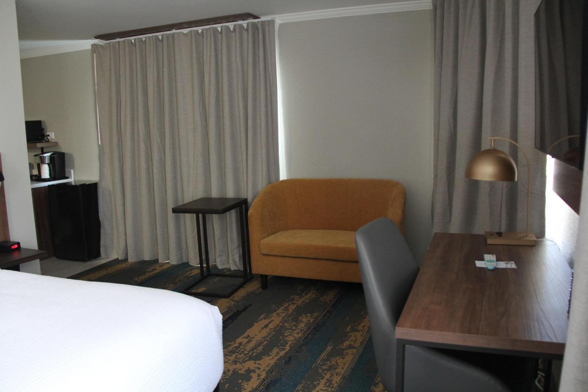 La Quinta Inn & Suites By Wyndham Yakima Downtown Екстер'єр фото