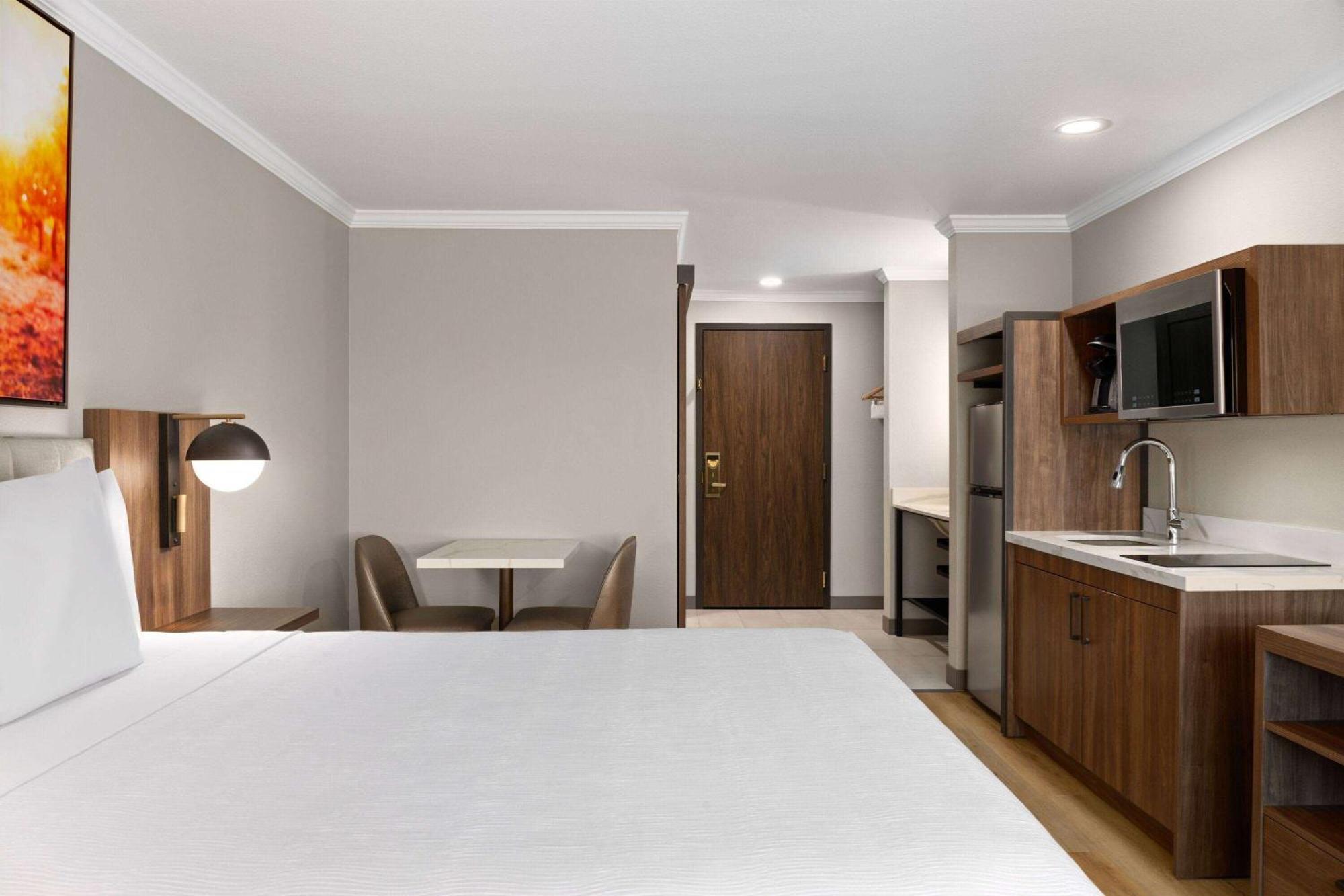 La Quinta Inn & Suites By Wyndham Yakima Downtown Екстер'єр фото
