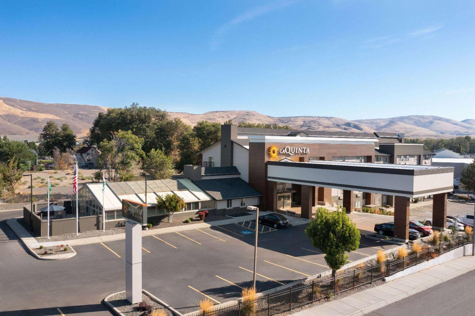 La Quinta Inn & Suites By Wyndham Yakima Downtown Екстер'єр фото