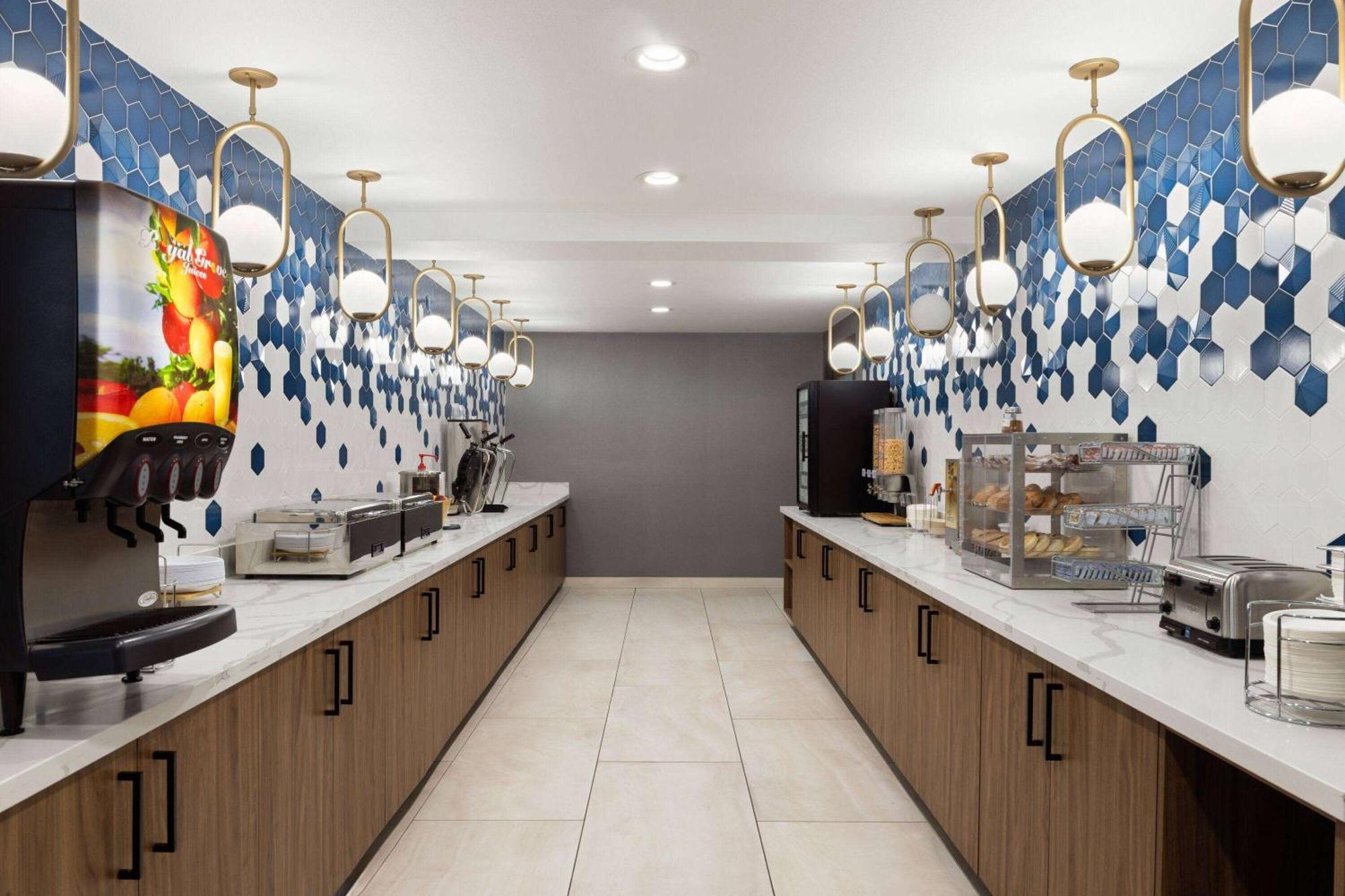 La Quinta Inn & Suites By Wyndham Yakima Downtown Екстер'єр фото