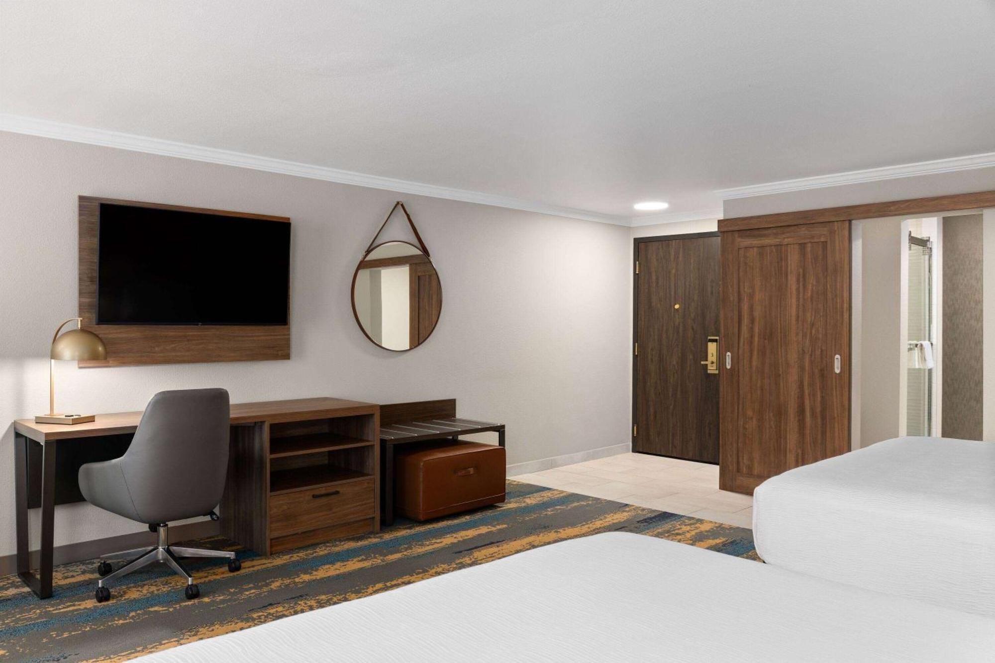 La Quinta Inn & Suites By Wyndham Yakima Downtown Екстер'єр фото