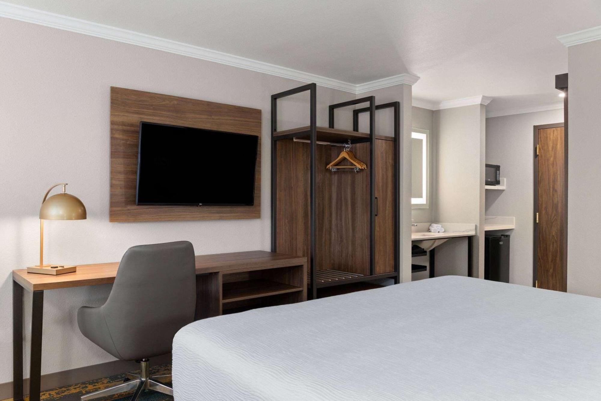 La Quinta Inn & Suites By Wyndham Yakima Downtown Екстер'єр фото