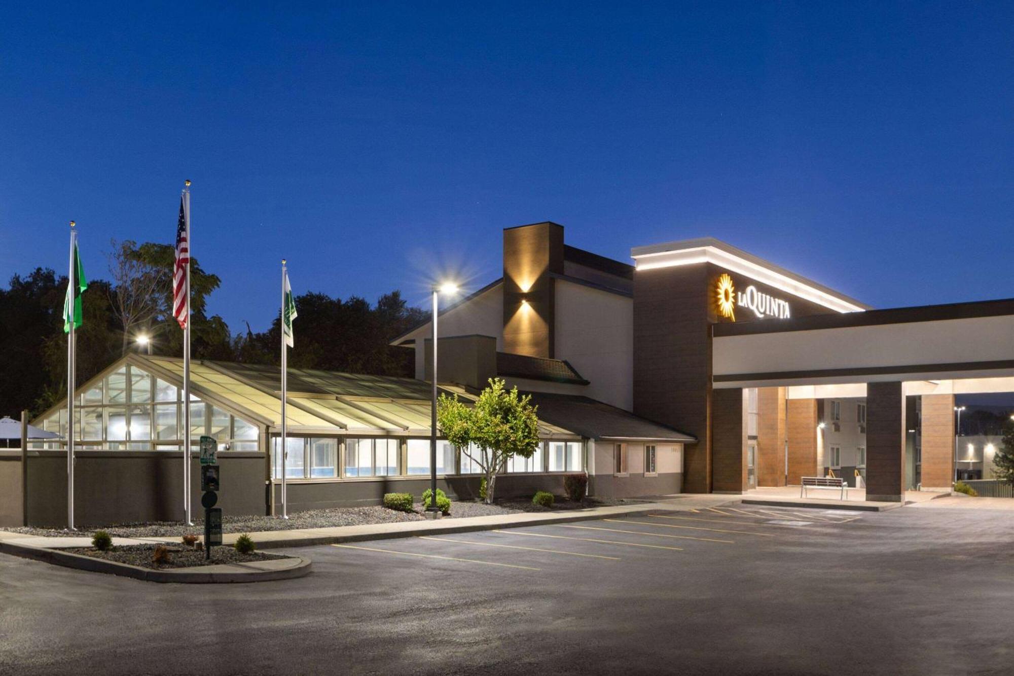 La Quinta Inn & Suites By Wyndham Yakima Downtown Екстер'єр фото