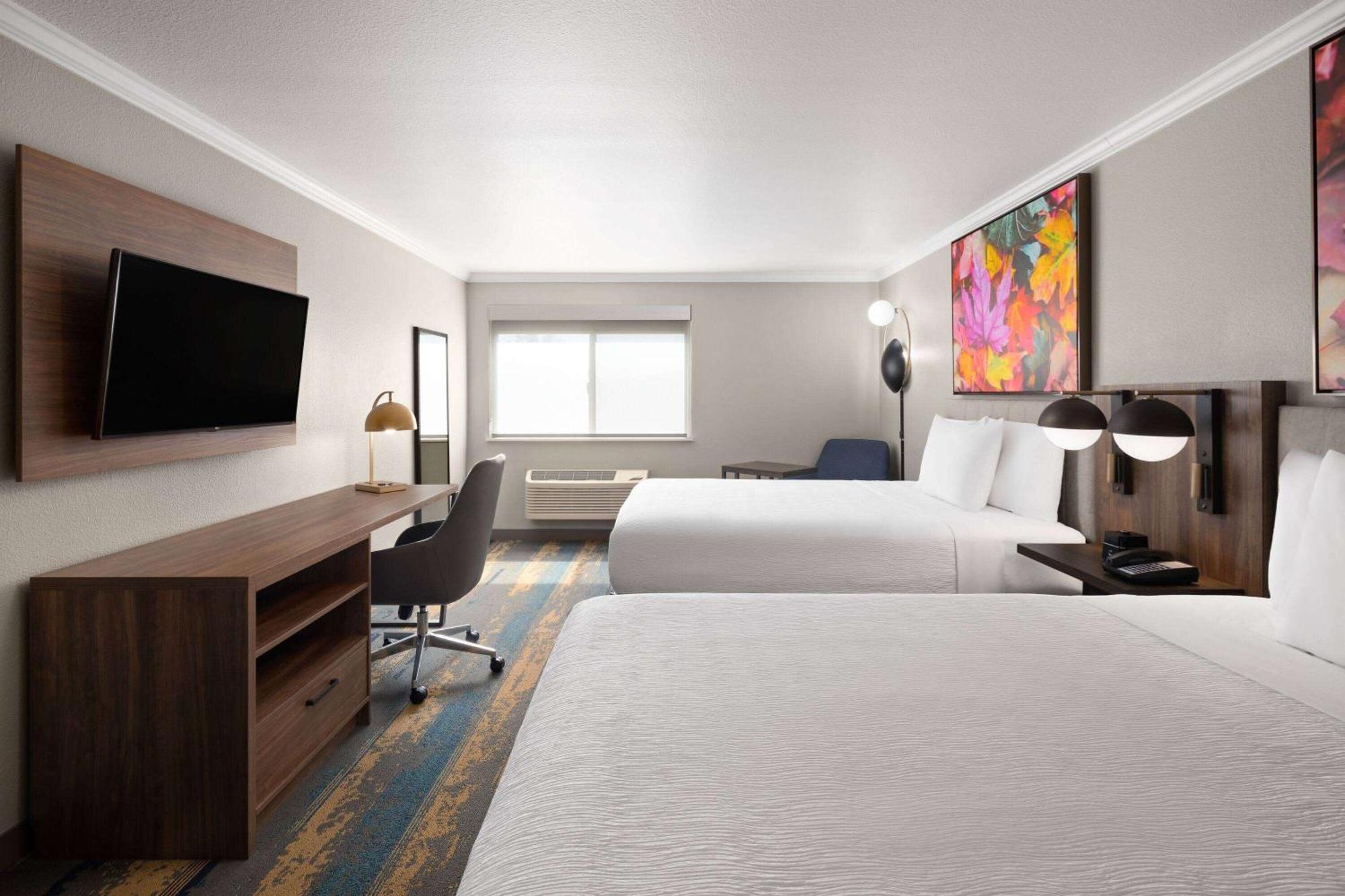 La Quinta Inn & Suites By Wyndham Yakima Downtown Екстер'єр фото